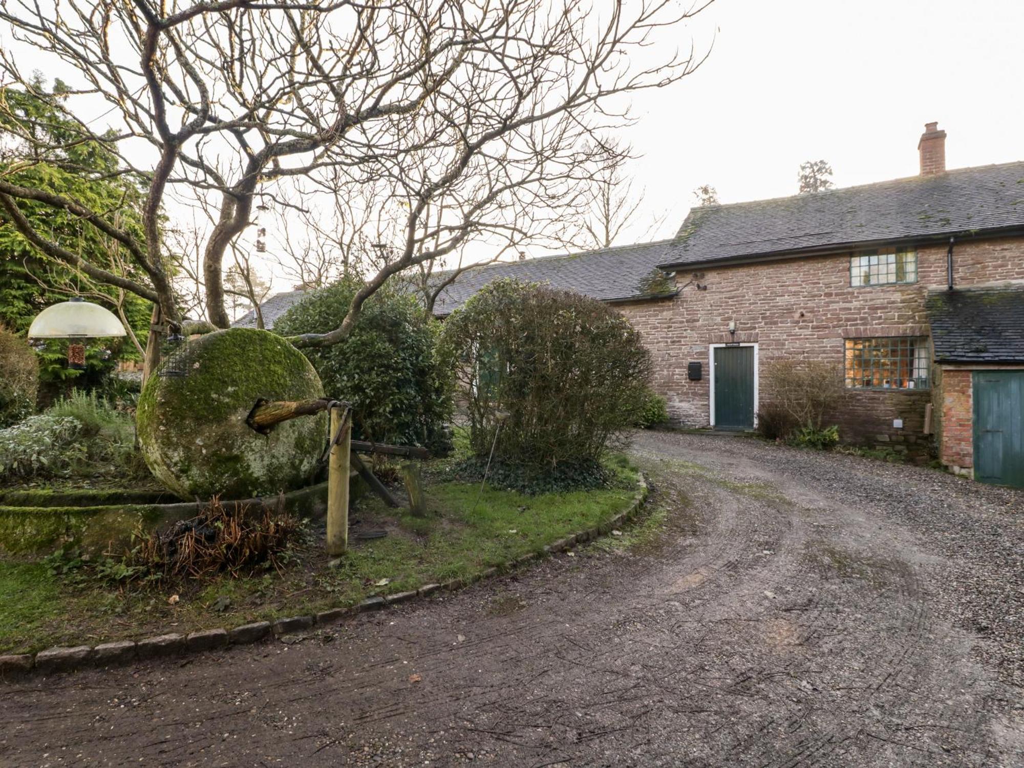 Yew Tree Cottage Лиоминстър Екстериор снимка